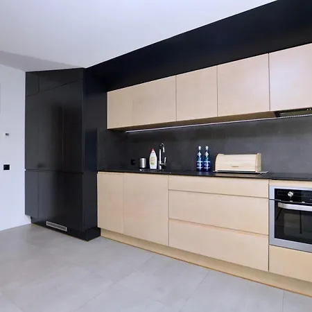 Victus Apartamenty, Aura *